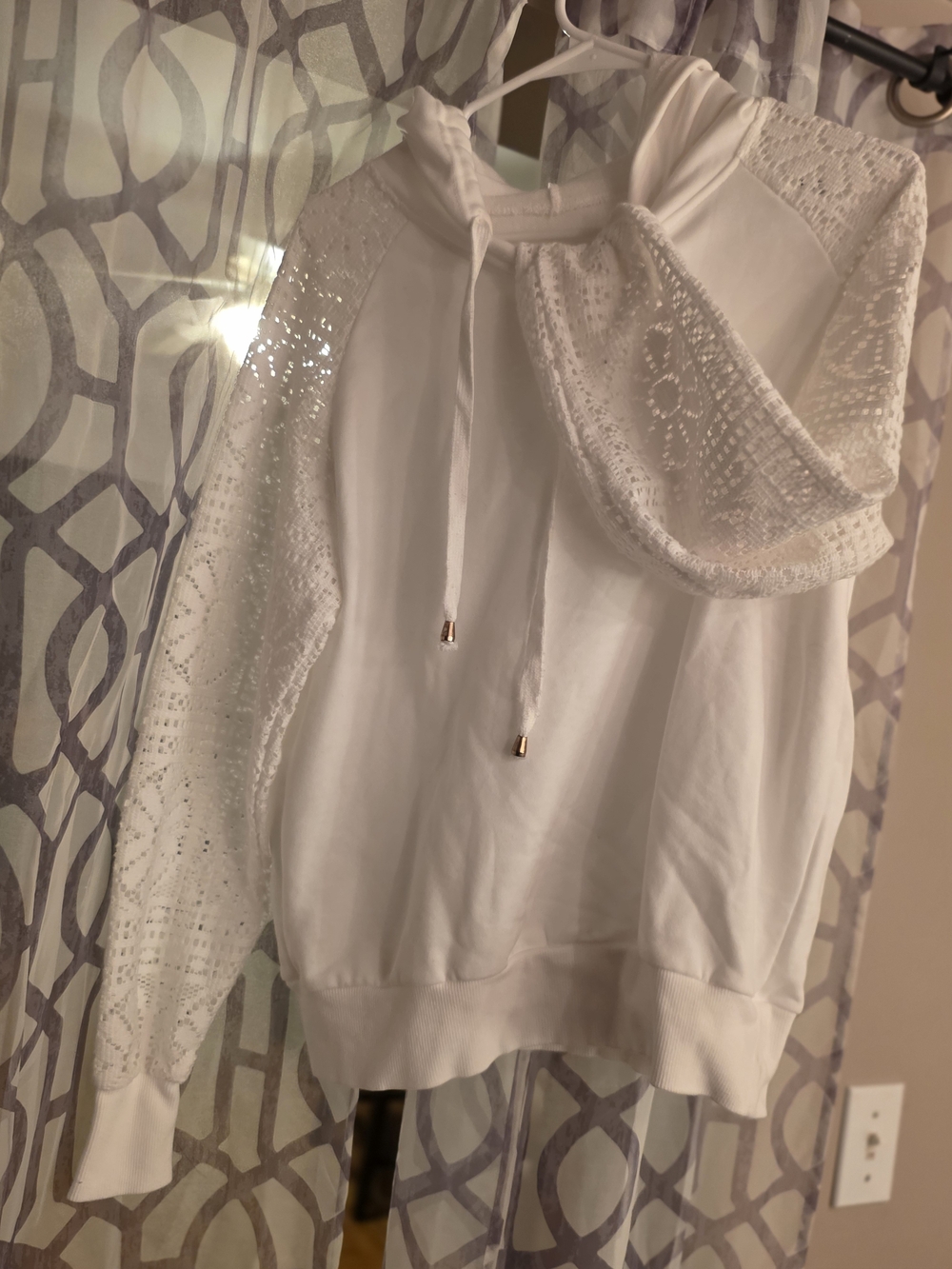 White Lace-Sleeve Hoodie Top Size M